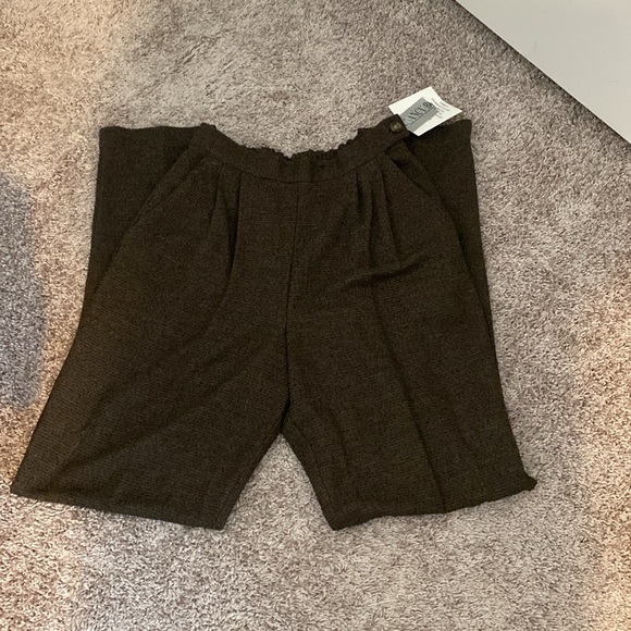 Pants - Picture 2 of 10